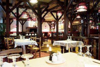 Le Renaissance Hotel